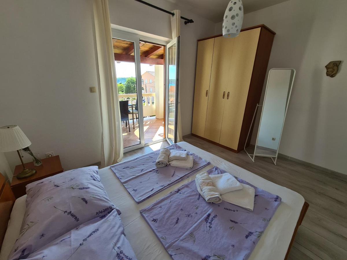 Apartman Karmen Barbat na Rabu Luaran gambar