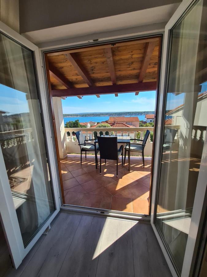 Apartman Karmen Barbat na Rabu Luaran gambar